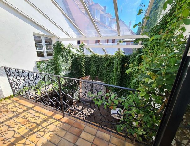 Überdachte Dachterrasse